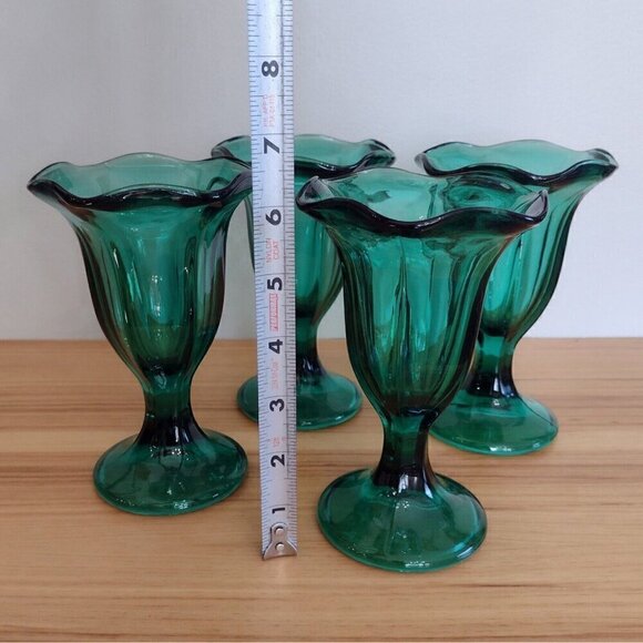 Vintage (4) Anchor Hocking Emerald Green Glass Ice Cream Dishes Tulip Footed - Picture 8 of 8